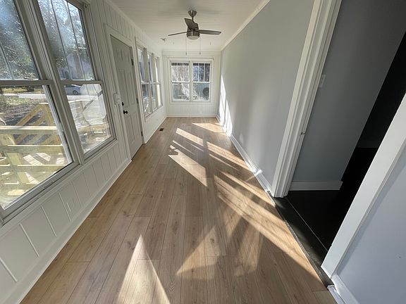 2nd image of 2147 Saint James Dr
