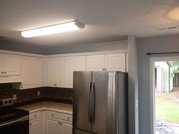 635 Lanvale Hills Cir, Leland, NC 28451