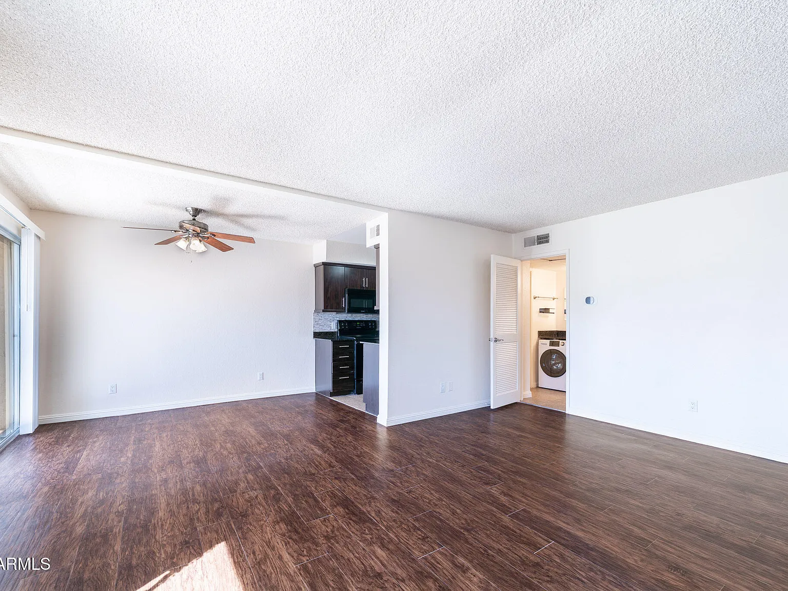 Studio, 1.0 bath, 520 sqft, $1,500 — Photo 4
