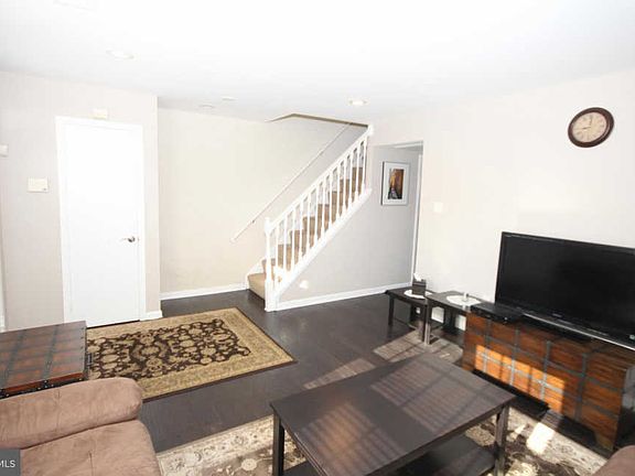 3rd image of 16612 Fern Pl