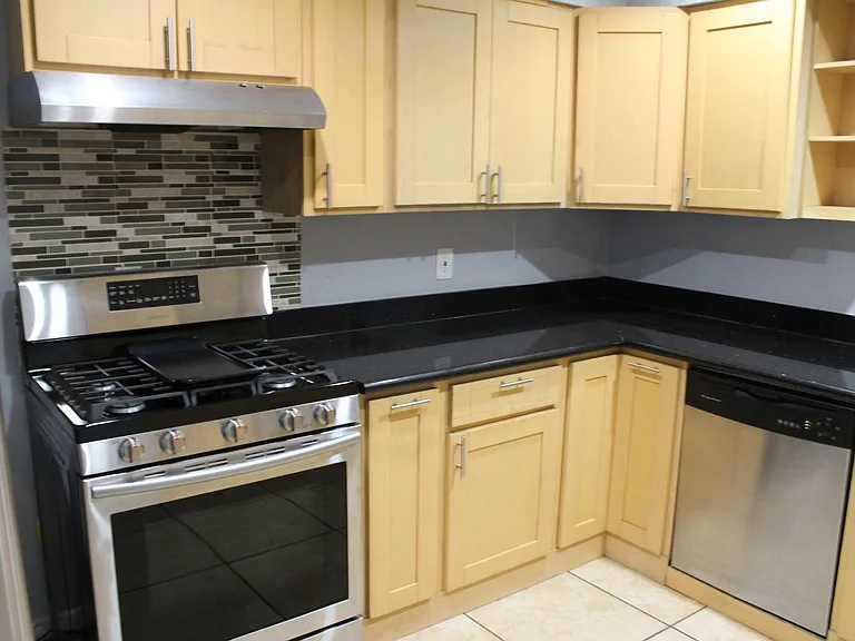 538 Sonoma Blvd #1 — Photo 9
