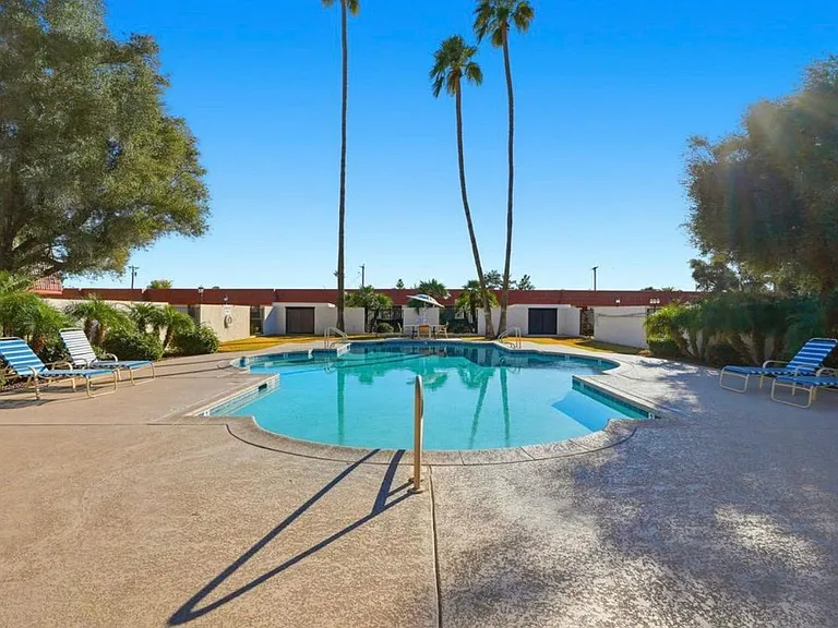 4026 N Granite Reef Rd — Photo 32