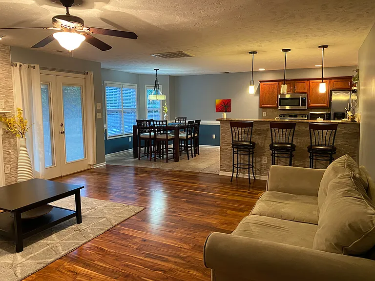 Fairfield Cir — Photo 8