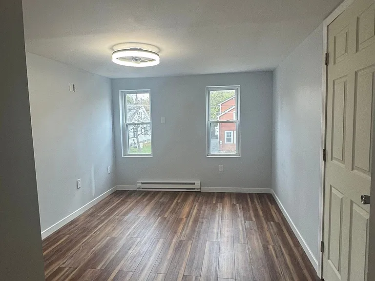 63 Canasawacta St — Photo 8