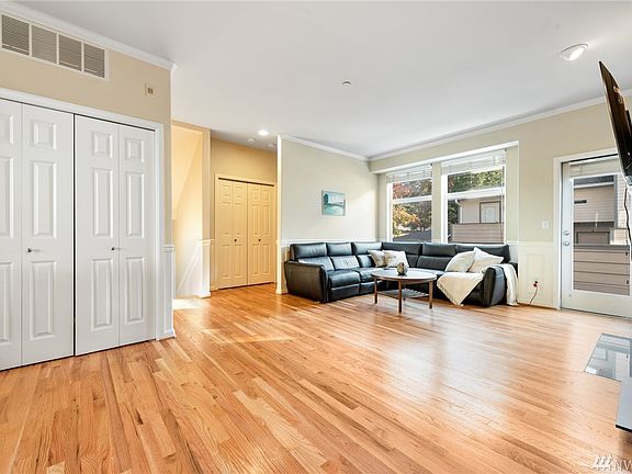 3rd image of 14870 SE 16th St APT 6