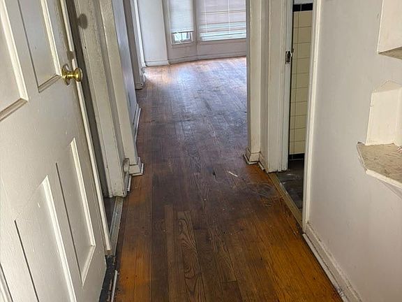 3rd image of 9091 Warwick St