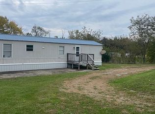 1150 Old State Rd, Manchester, OH 45144