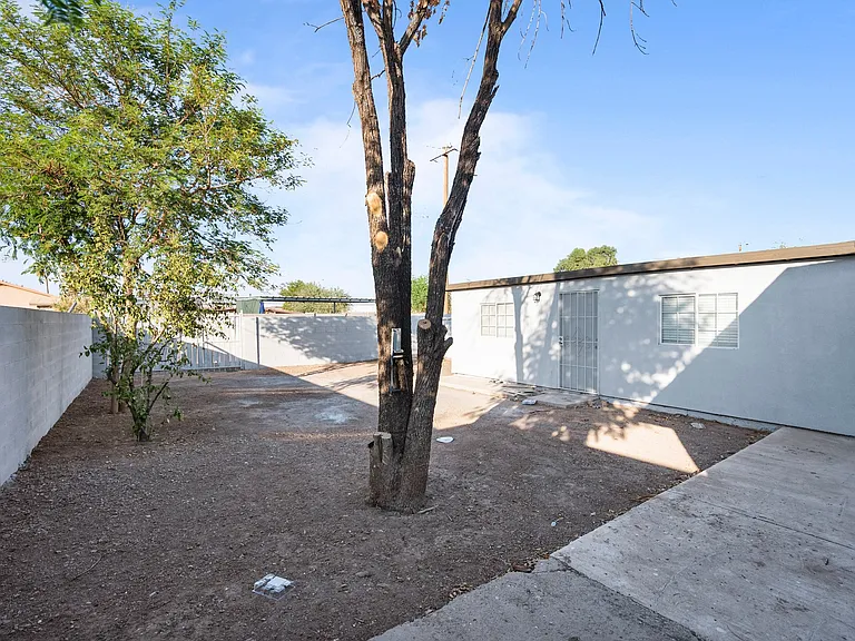 4026 W Grant St #B — Photo 15