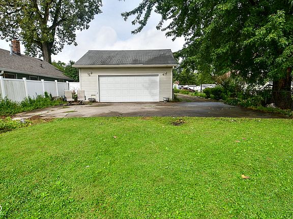 2nd image of 639 S Fuller Dr