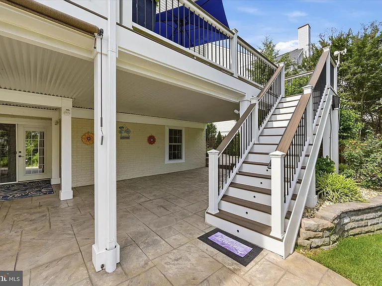 704 Seaton Ct SE — Photo 56