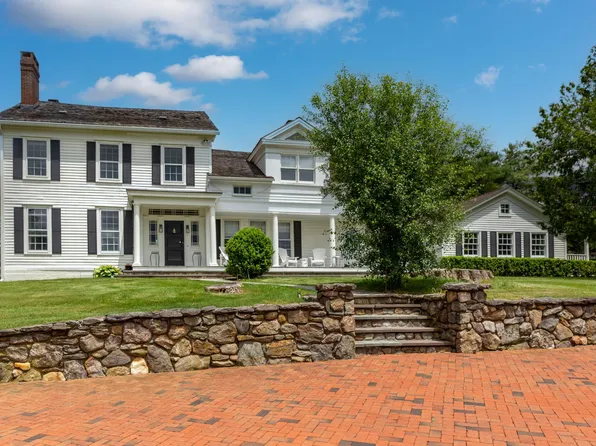 (undisclosed Address), Pawling, NY 12564