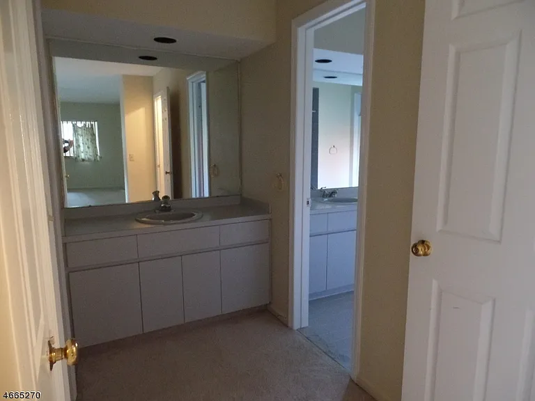 85 Village Dr — Photo 16