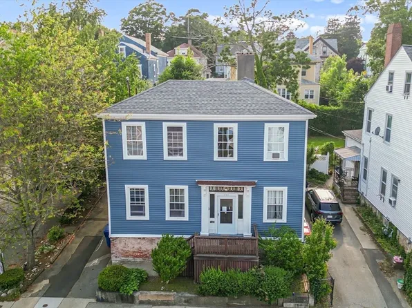 295-297 Pleasant St, New Bedford, MA 02740