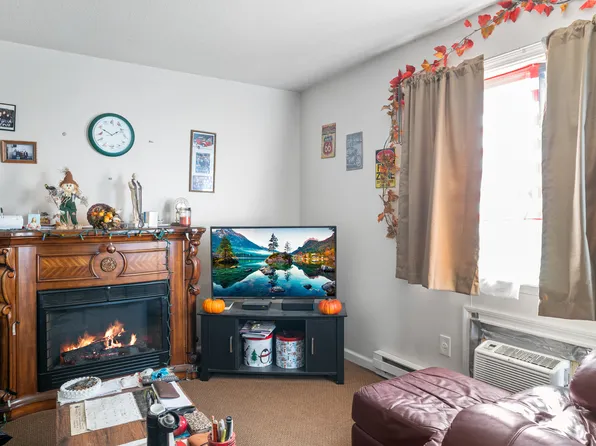 35 Mountain Village Road #8, Waterbury, CT 06706