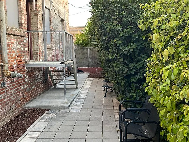 Edgemont — Photo 14