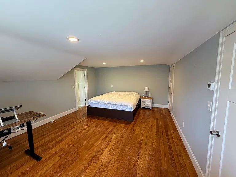 34 Mott St — Photo 17