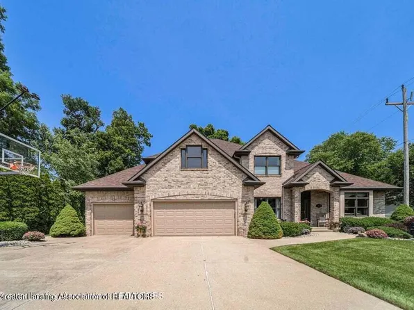 5804 Whitehaven Dr, Lansing, MI 48917