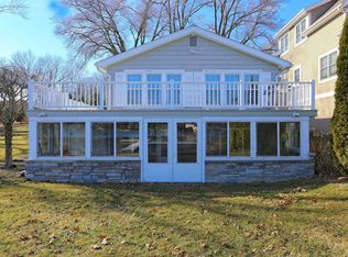 50595 W Lakeshore Dr, Dowagiac, MI 49047