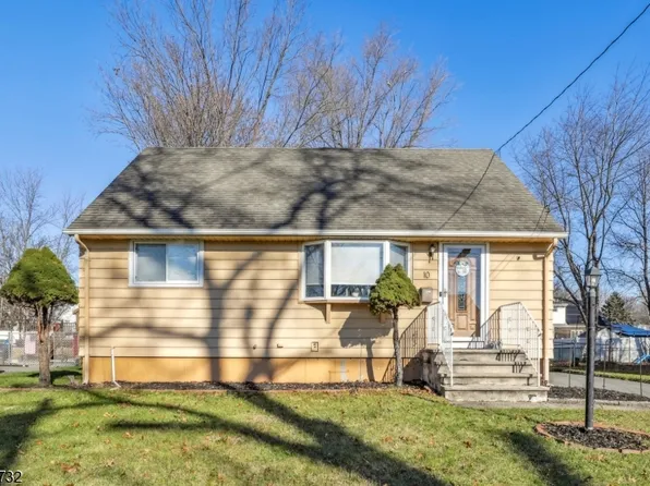 10 Wallace Ln, Woodland Park, NJ 07424