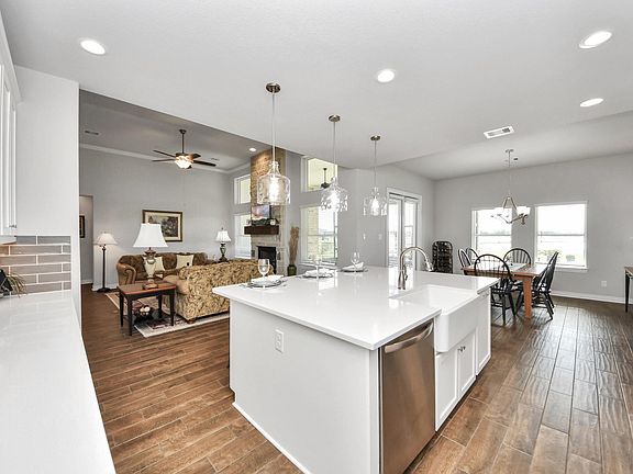 4th image of 103 Lily Ln