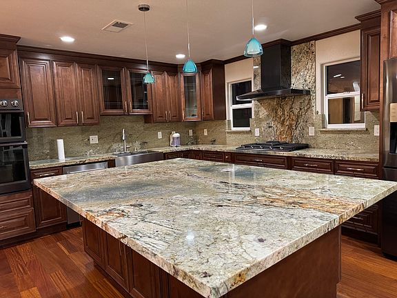 3rd image of 2088 Primrose Ct