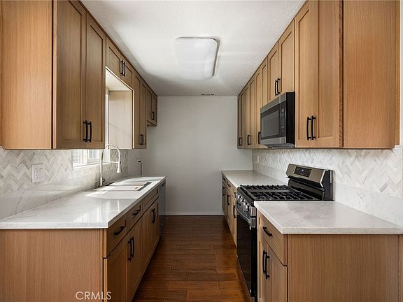 5th image of 1246 E Baldwin Ave