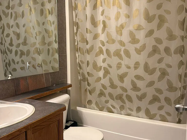 124 Prestwick Vlg SE — Photo 2