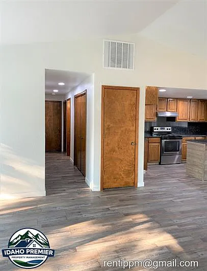 512 S Kearney Pl — Photo 4