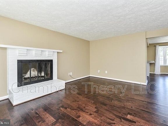 3rd image of 300 Gundry Dr