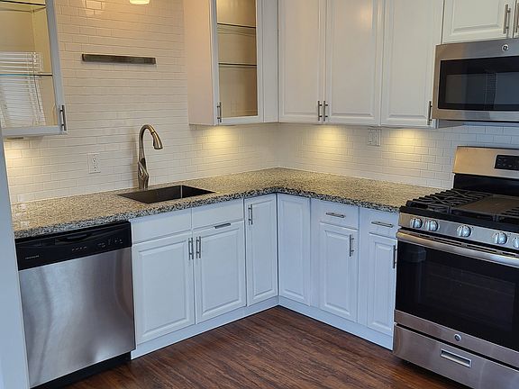 Kitchen, gas stove, microwave, dishwasher