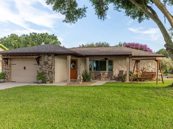 3017 Country Lake Drive, Sebring, FL 33876