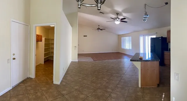 8126 W Dreyfus Dr — Photo 1