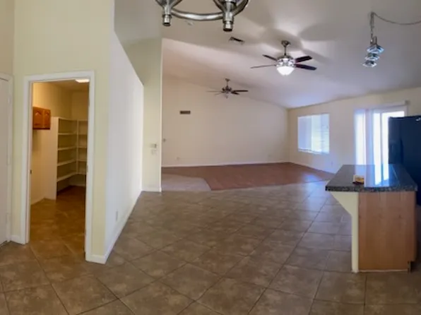 8126 W Dreyfus Dr, Peoria, AZ 85381