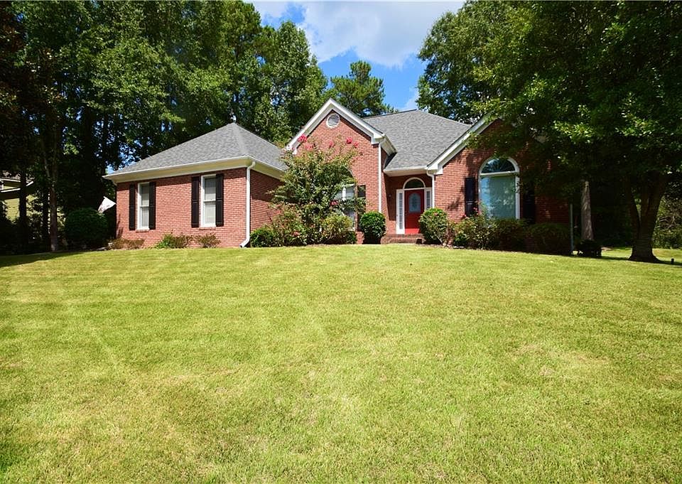 1st image of 4610 Matthews Park Dr