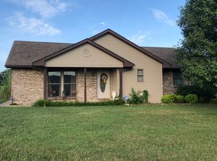 513 Glenview Dr, Horse Cave, KY 42749