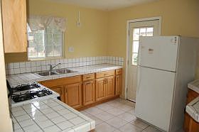 3rd image of 1204 N Ivy St