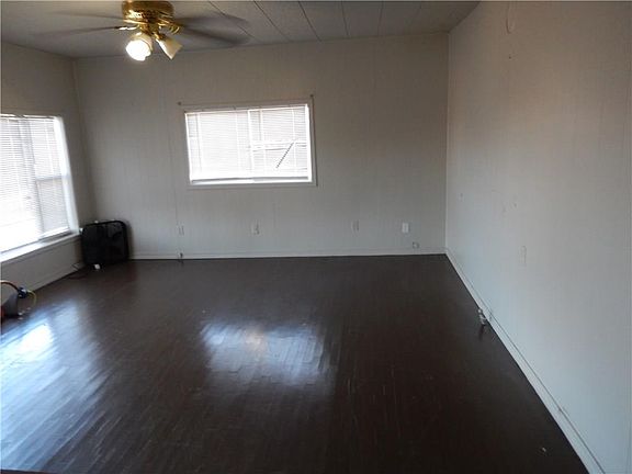 2nd image of 2429 Harris Dr