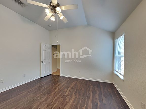 5th image of 9308 Marilyn Ct