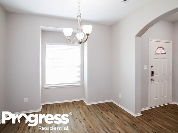 5th image of 3641 Hardy St