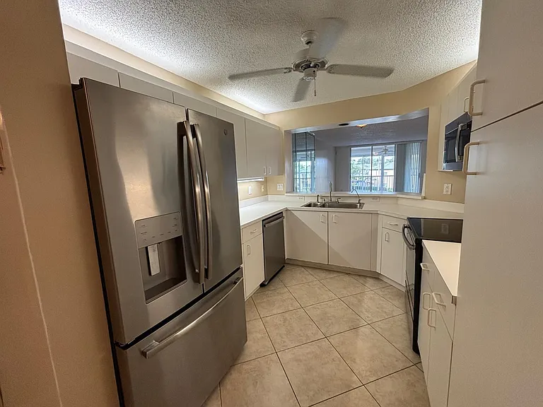 7866 Trent Dr — Photo 24