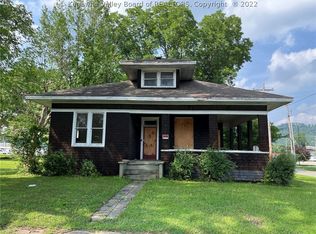 128 3rd Ave, Saint Albans, WV 25177