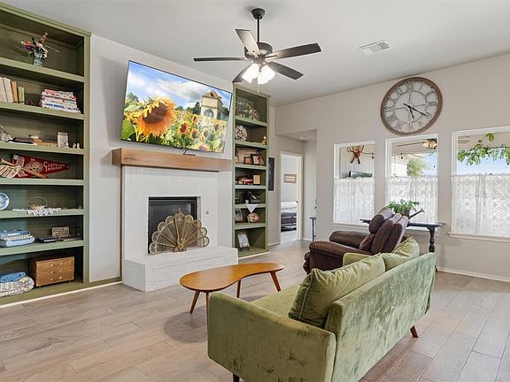 5th image of 800 Lerkim Ln