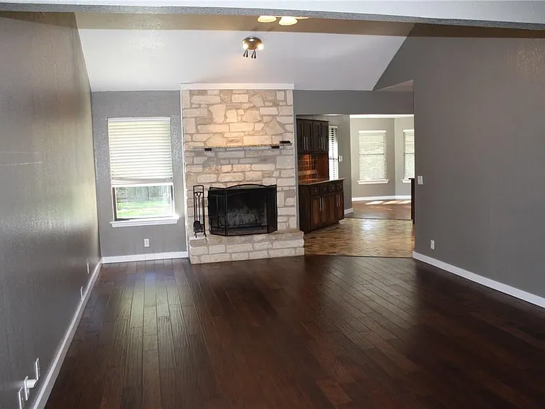 309 Juniper Dr — Photo 7