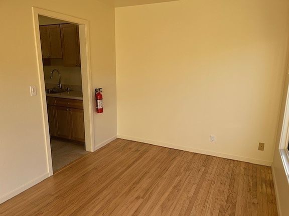 5th image of 1545 Pershing Dr APT B