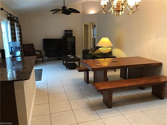 5th image of 9826 Country Oaks Dr