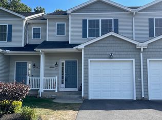 34 Gianna Dr UNIT 34, Manchester, CT 06042