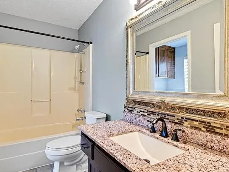 13330 Walnut St — Photo 20
