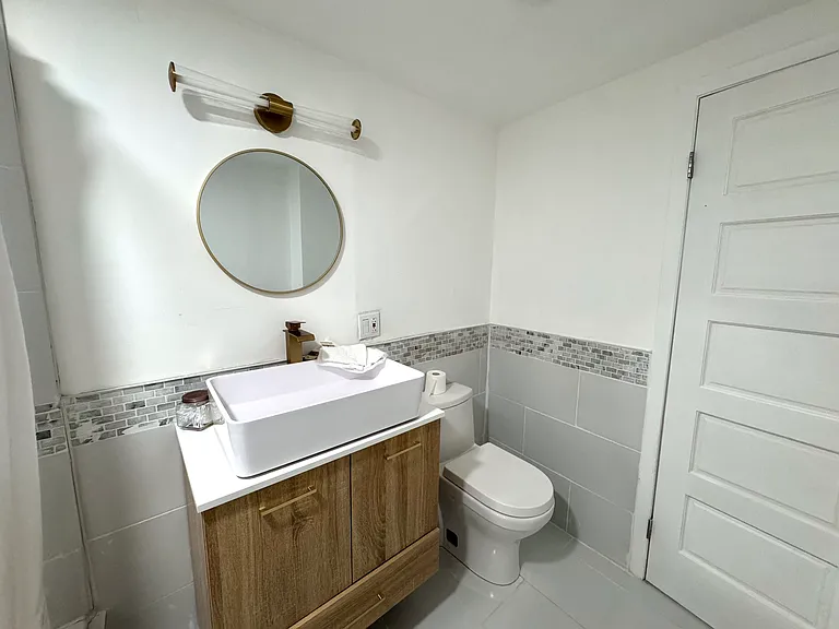 261 Park Ave #3 — Photo 17