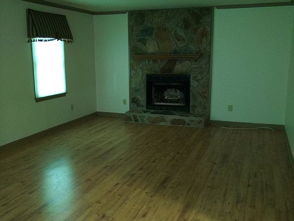 Living Room with fireplace for ambience