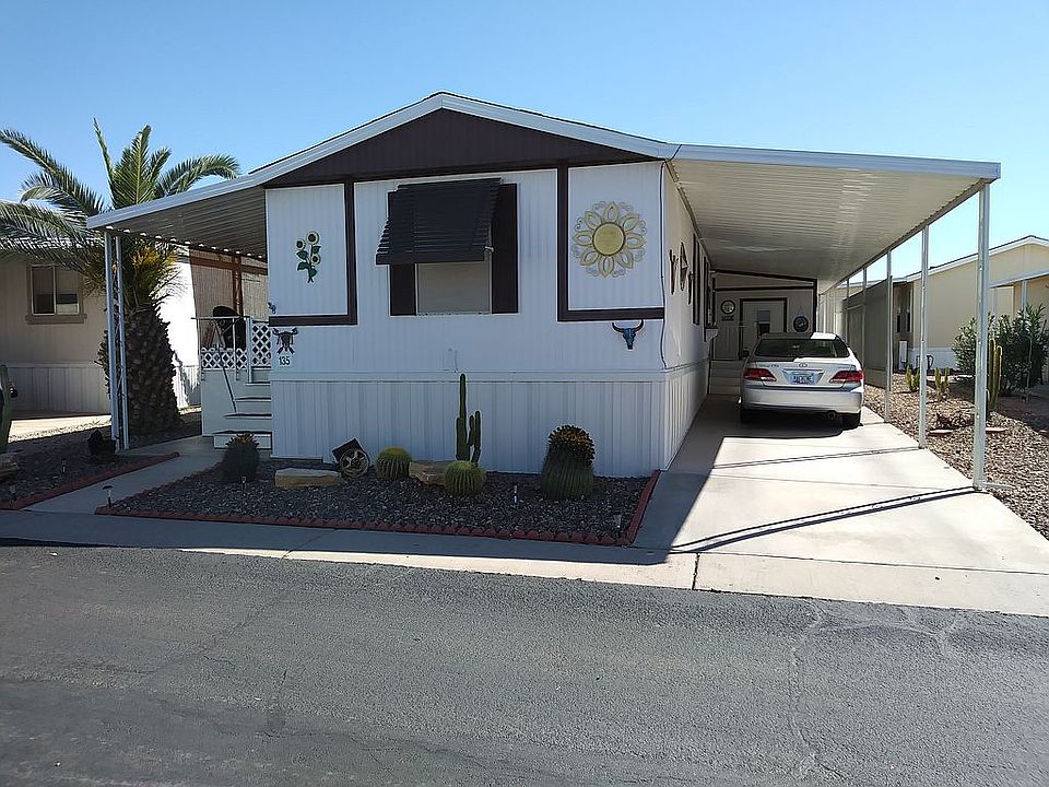 Front view of home.